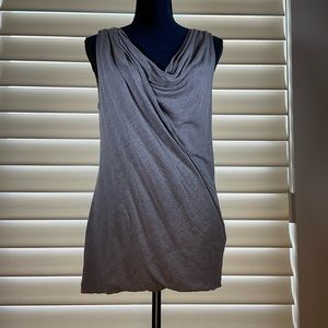 Sleeveless Graham & Spencer Gray Top
